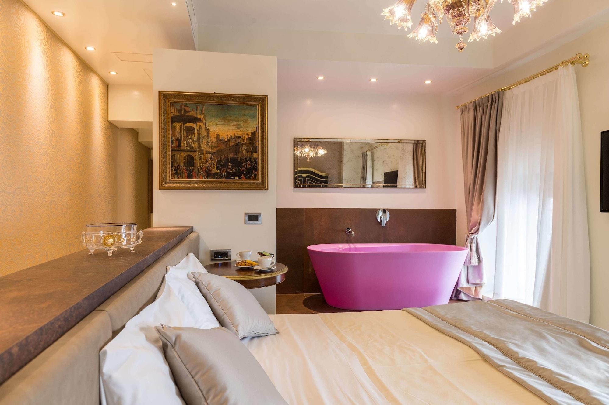 Locanda Leon Bianco On The Grand Canal Venice