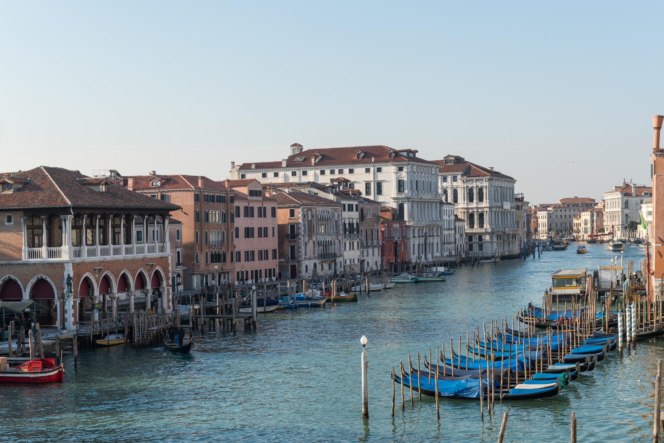 Leon Bianco On The Grand Canal 3*